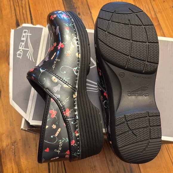 LT Pro Patent Hero Dansco clogs EU size 40, US 9.5-10 - Picture 2 of 5